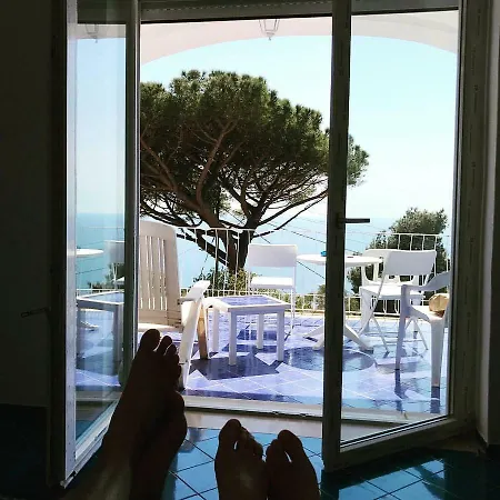 Tullia Villa Capri